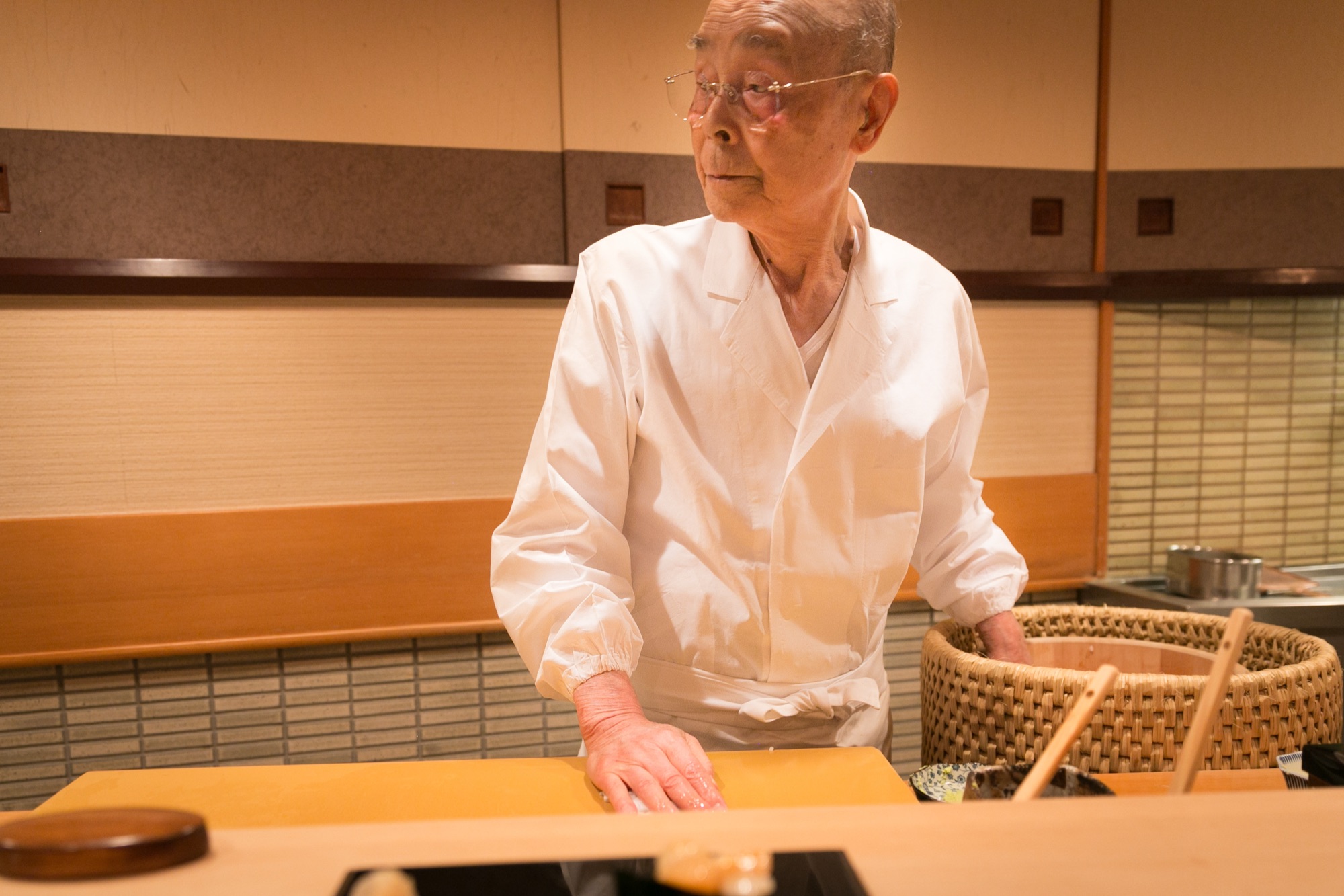 Jiro Ono behind the counter at Sukiyabashi Jiro