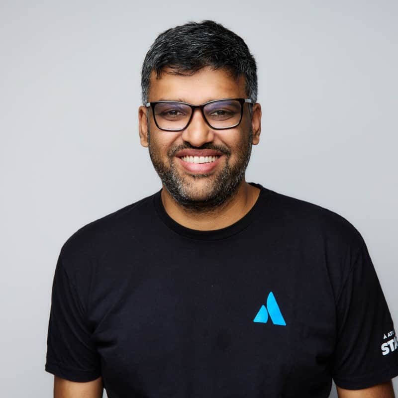 Vivek Iyer headshot